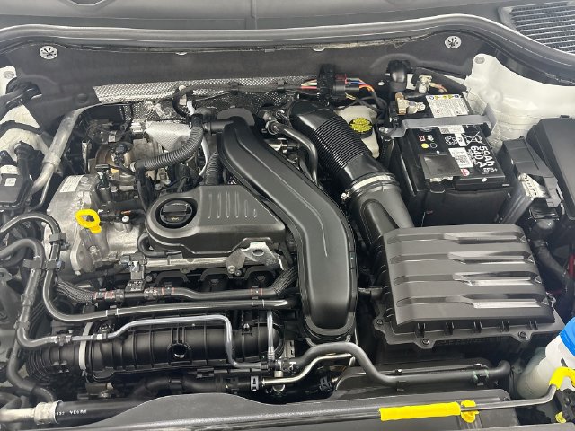 Certified 2025 Volkswagen Taos SE AWD/4WD image 31