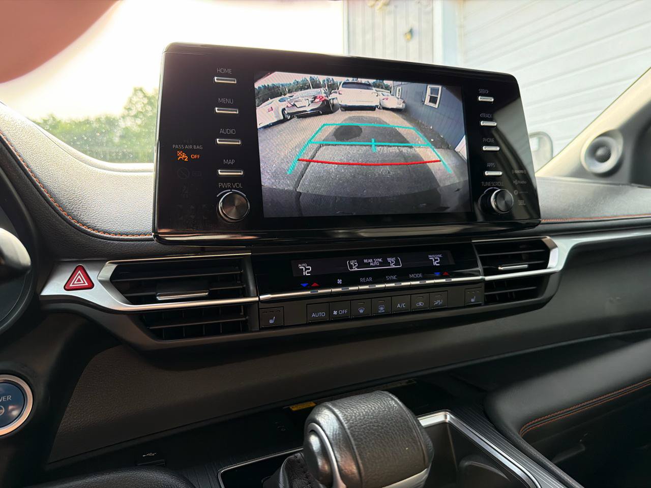 Used 2021 Toyota Sienna XSE w/ XSE Plus Package AWD/4WD image 19