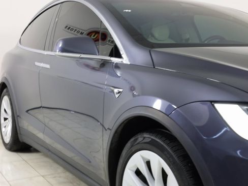 Used 2017 Tesla Model X 75D image 16