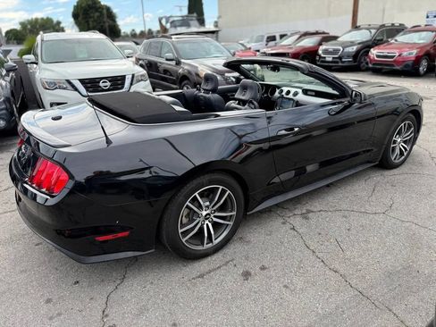 Used 2016 Ford Mustang Premium image 22