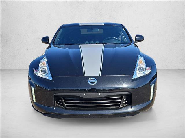 Used 2015 Nissan 370Z Coupe RWD image 2