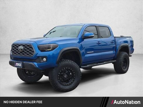 Used 2017 Toyota Tacoma TRD Off-Road w/ Premium & Technology Package AWD/4WD image 1