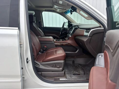 Used 2017 Chevrolet Suburban Premier AWD/4WD image 12