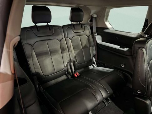 Used 2023 Jeep Grand Cherokee L Limited AWD/4WD image 28