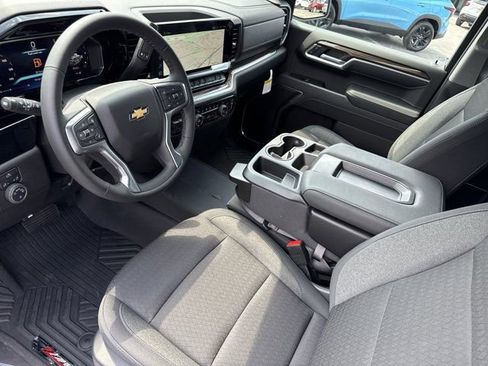 New 2026 Chevrolet Silverado 1500 LT w/ Z71 Off-Road Package image 11