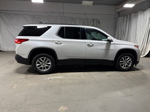 Used 2021 Chevrolet Traverse LT FWD image 8