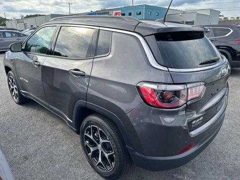 Used 2024 Jeep Compass Limited w/ Sun and Sound Group AWD/4WD image 4