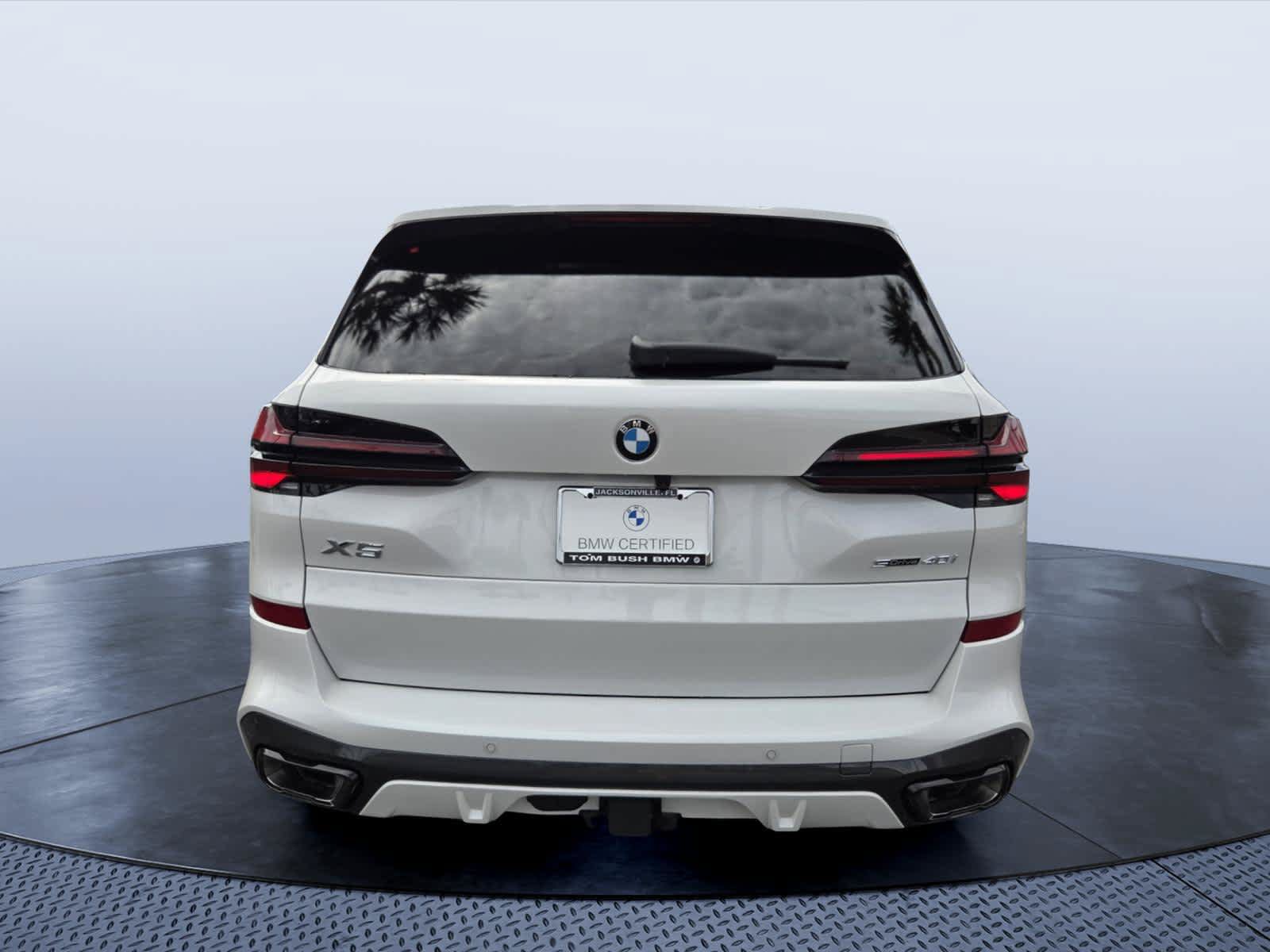 Used 2026 BMW X5 sDrive40i w/ M Sport Package RWD image 5