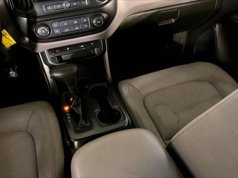 Used 2019 Chevrolet Colorado W/T w/ Custom Special Edition image 18