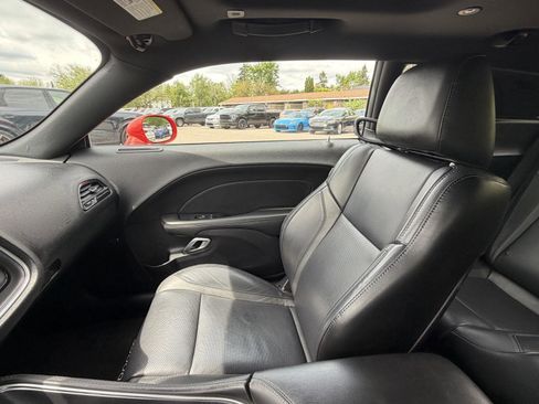 Used 2017 Dodge Challenger GT w/ Driver Convenience Group AWD/4WD image 20