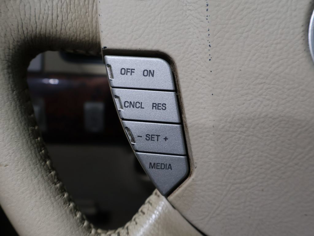 Used 2006 Lincoln Navigator Luxury AWD/4WD image 33