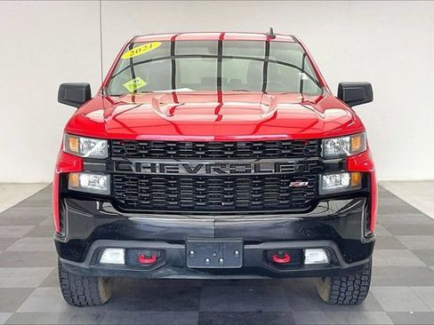 Used 2021 Chevrolet Silverado 1500 Custom Trail Boss w/ LPO, Dark Essentials Package AWD/4WD image 2