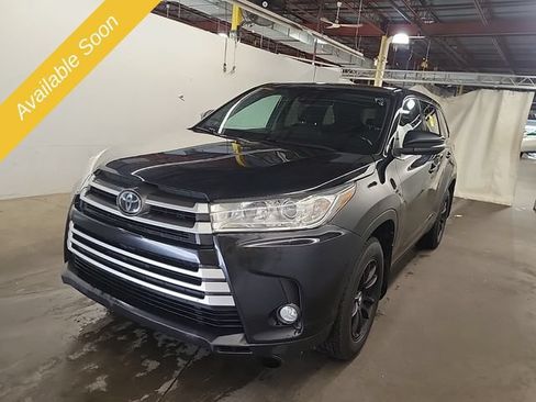 Used 2019 Toyota Highlander LE AWD/4WD image 1