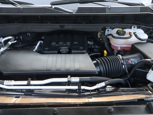 Used 2024 Chevrolet Silverado 1500 LT AWD/4WD image 18