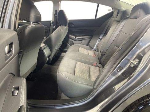 Used 2024 Nissan Altima 2.5 SV image 13