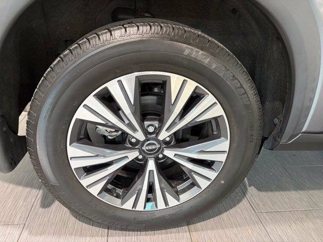 Used 2022 Nissan Rogue SV w/ SV Premium Package FWD image 24