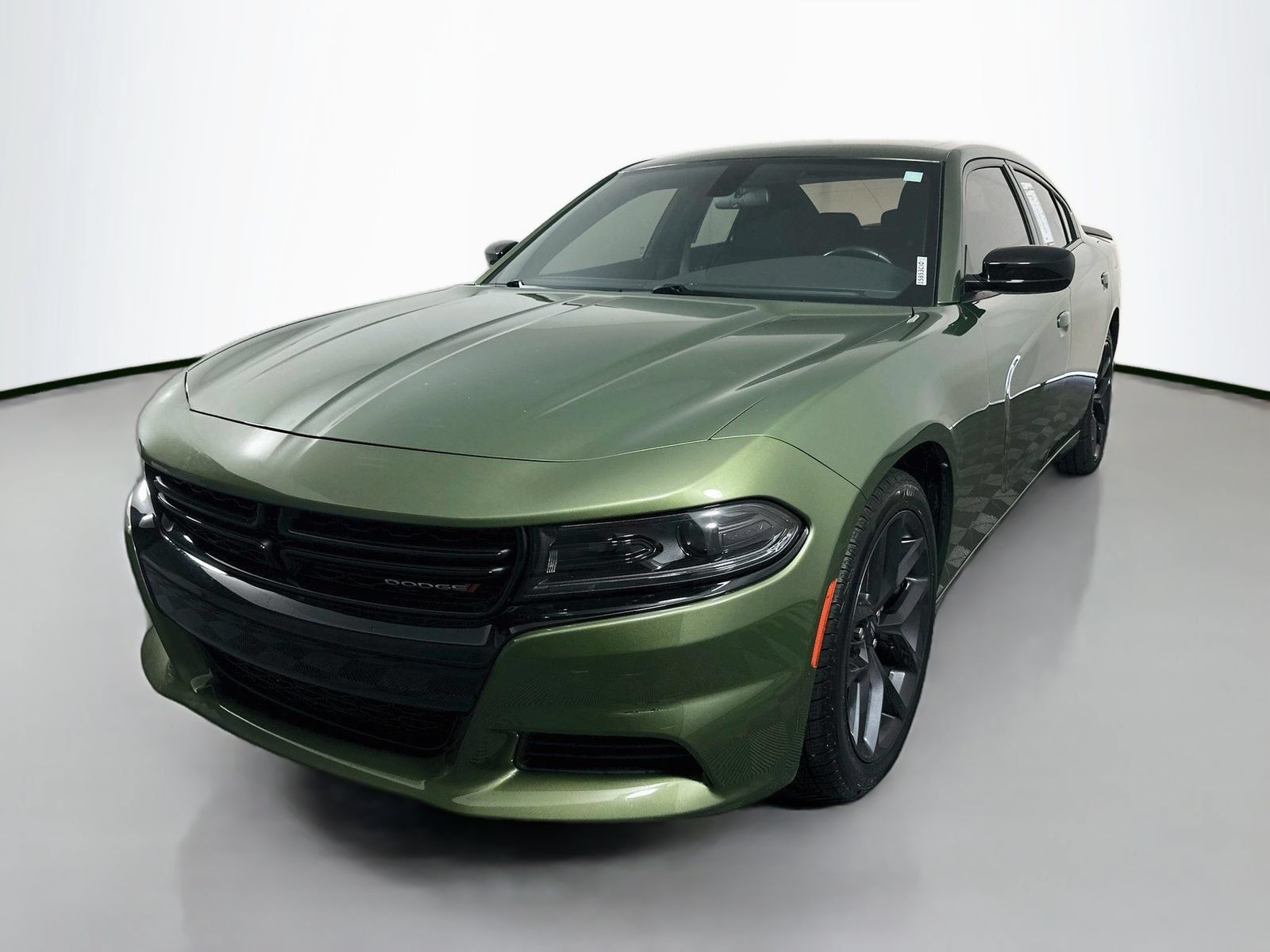 Used 2023 Dodge Charger SXT w/ Blacktop Package RWD image 3