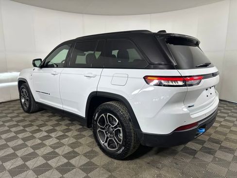 Used 2022 Jeep Grand Cherokee Trailhawk AWD/4WD image 5