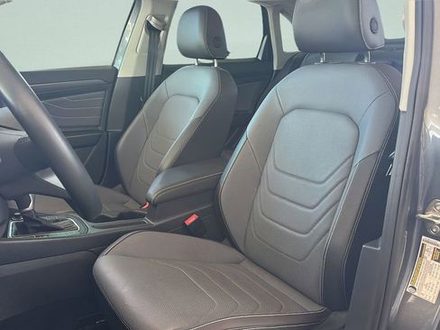 Used 2025 Volkswagen Jetta SEL image 26