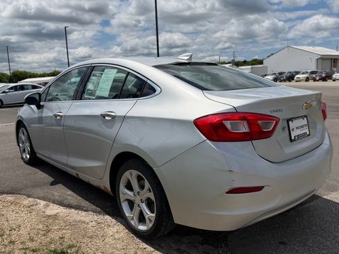 Used 2017 Chevrolet Cruze Premier w/ Enhanced Convenience Package FWD image 28