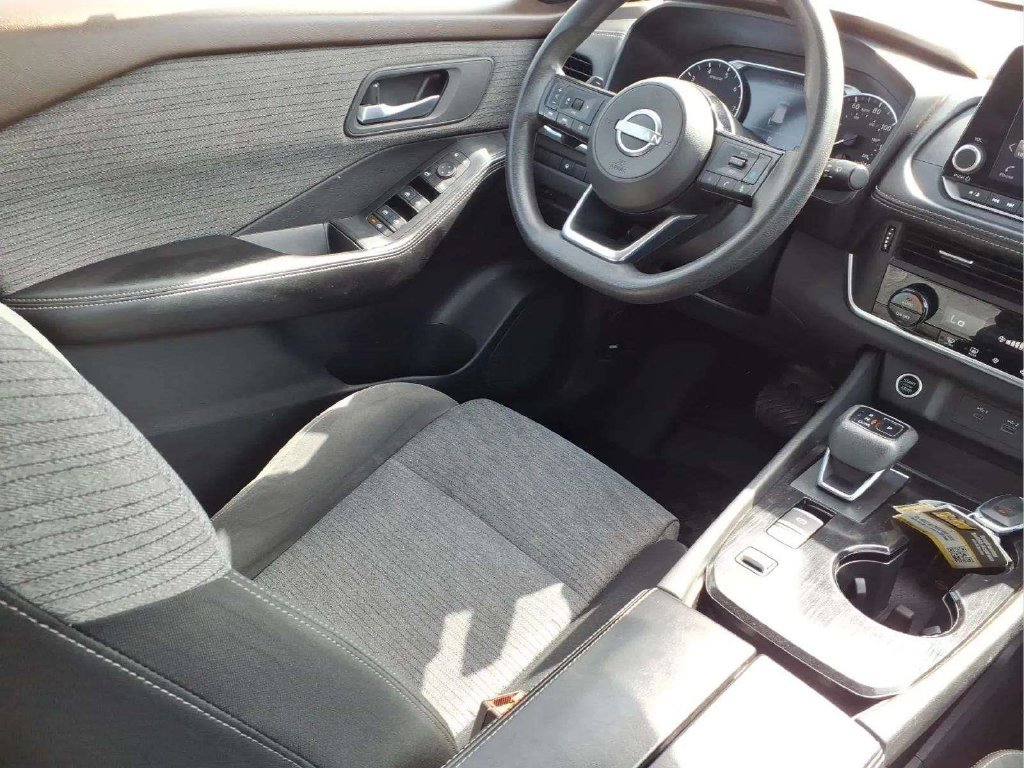 Certified 2023 Nissan Rogue SV FWD image 19