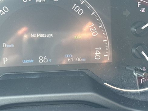 Used 2024 Toyota RAV4 XLE AWD/4WD image 19