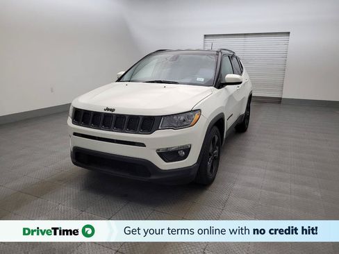 Used 2019 Jeep Compass Latitude FWD image 1