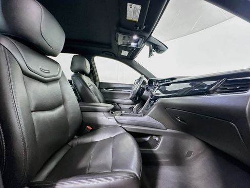 Used 2020 Cadillac XT6 Premium Luxury AWD/4WD image 33