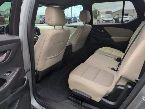 Used 2023 Chevrolet Traverse LS AWD/4WD image 11