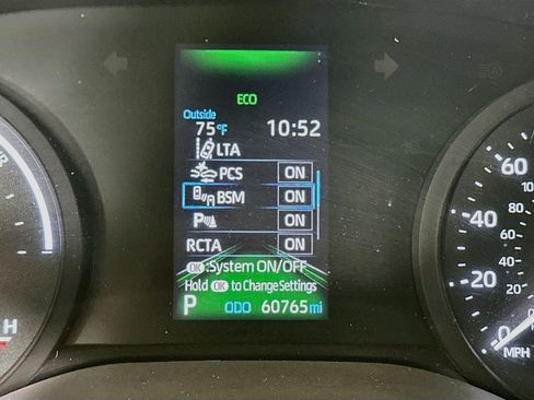 Used 2024 Toyota Sienna XLE FWD image 19