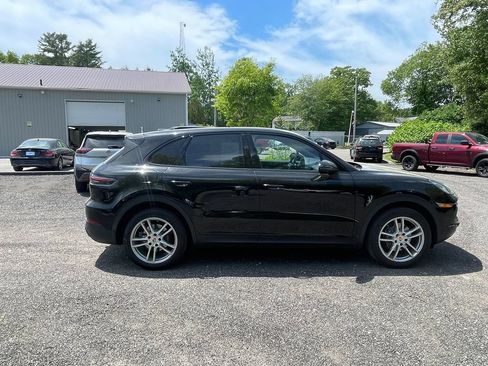 Used 2020 Porsche Cayenne AWD/4WD image 4