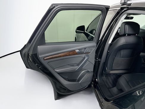 Used 2019 Audi Q5 2.0T Premium Plus w/ Premium Plus Package image 26