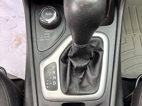 Used 2014 Jeep Cherokee Latitude image 15