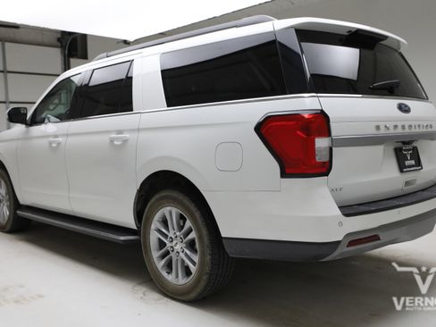 Used 2022 Ford Expedition Max XLT image 3