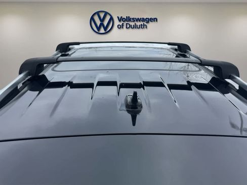 Certified 2024 Volkswagen Tiguan SE image 10