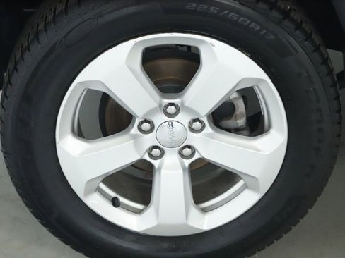 Used 2020 Jeep Compass Latitude w/ Cold Weather Group image 12