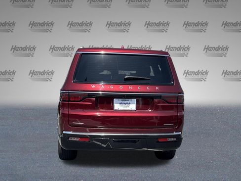 Used 2022 Jeep Wagoneer Series II AWD/4WD image 8