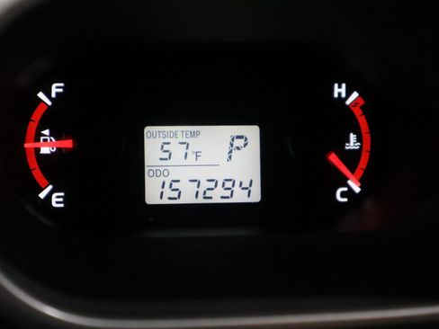 Used 2009 Pontiac Vibe Base w/ Sun And Sound Package image 30