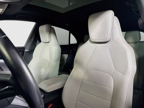 Certified 2025 Porsche Macan 4S Electric AWD/4WD image 5