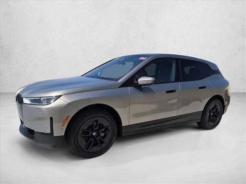 Used 2024 BMW iX xDrive50 w/ Convenience Package AWD/4WD image 9