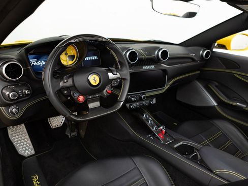 Certified 2020 Ferrari Portofino RWD image 60