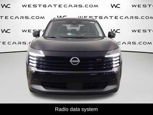 Used 2025 Nissan Kicks SR FWD image 2