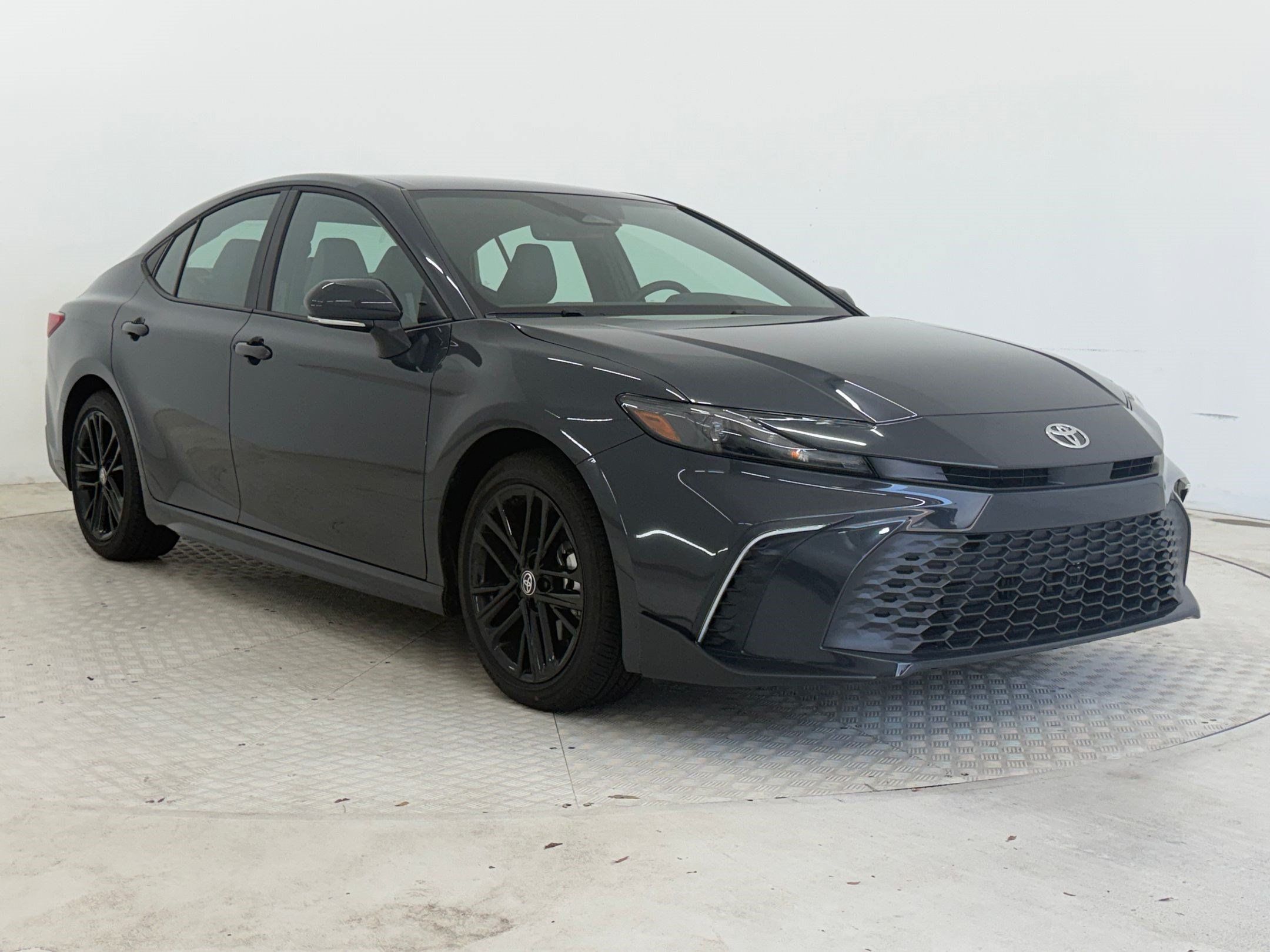 Used 2026 Toyota Camry SE w/ Multimedia Upgrade Package FWD image 7