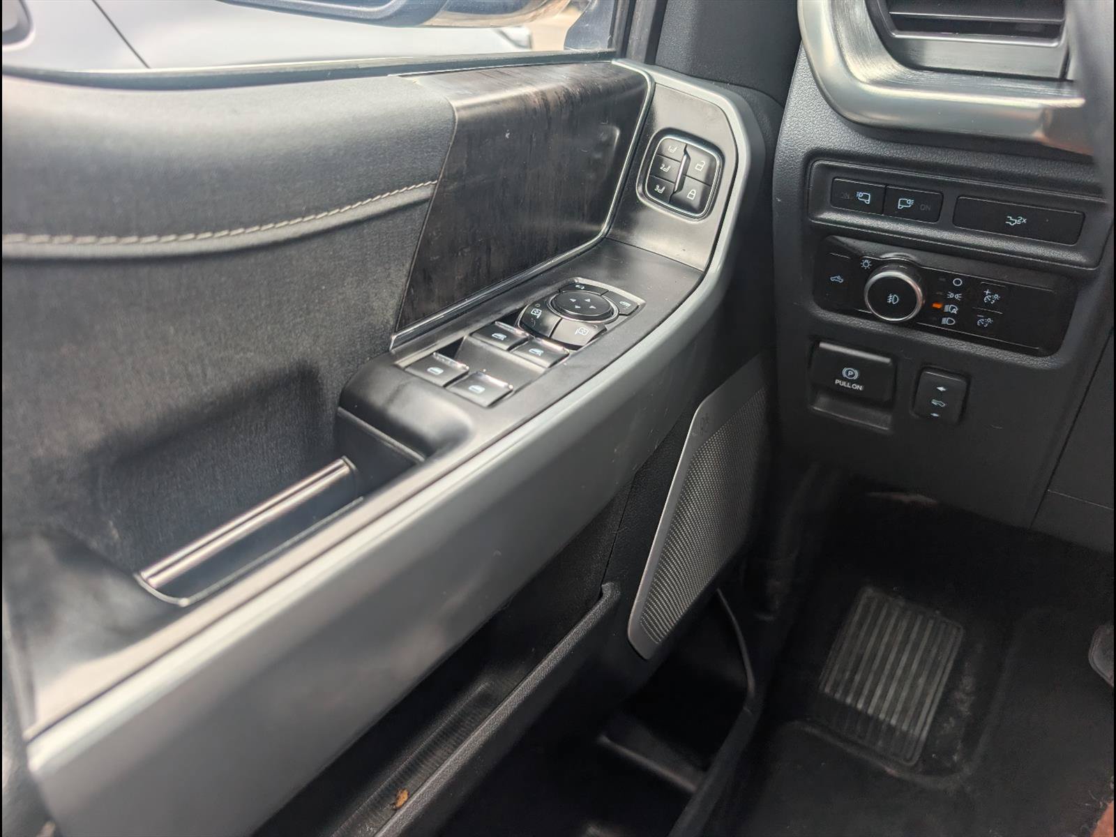 Used 2023 Ford F150 Lariat w/ Equipment Group 502A High AWD/4WD image 19