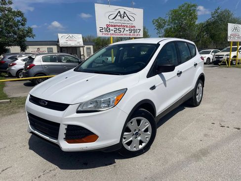 Used 2013 Ford Escape S FWD image 1