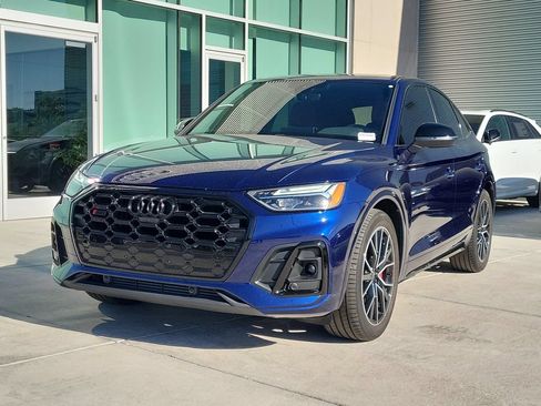 Certified 2023 Audi SQ5 Premium Plus w/ Premium Plus Package AWD/4WD image 4