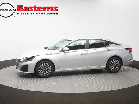 Used 2023 Nissan Altima 2.5 SV FWD image 57