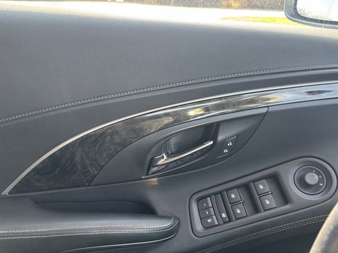 Used 2015 Buick LaCrosse Leather image 21