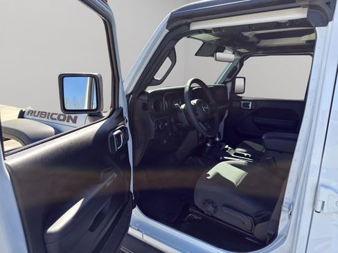 Used 2024 Jeep Wrangler Unlimited Rubicon w/ Dual Top Group image 6
