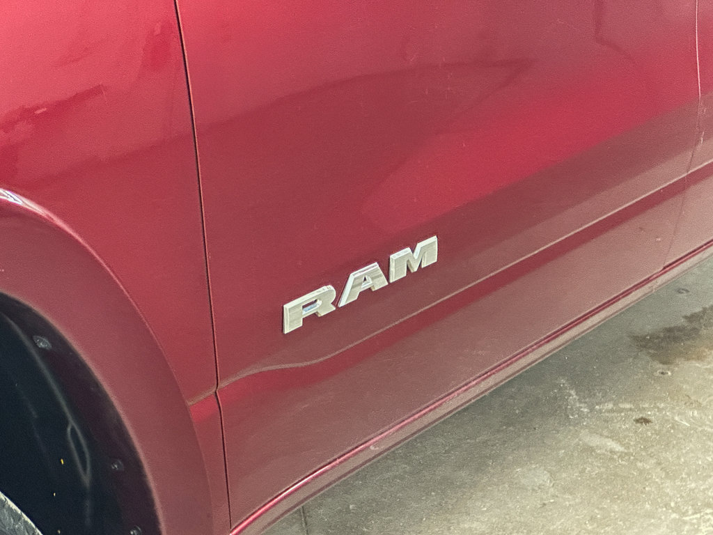 Used 2025 RAM 1500 Big Horn AWD/4WD image 19